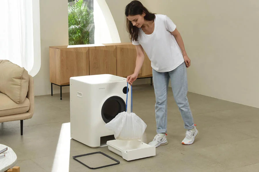 litter box for two cats